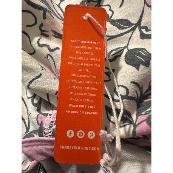 Sundry Floral Long Sleeve Crop Top Size Small, NWT - Picture 6 of 6